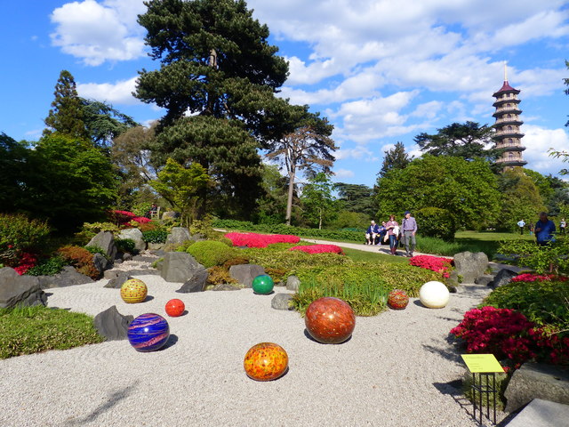 Zen Garden with sculptures by Chihuly, Kew Gardens